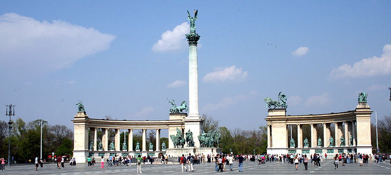 800px-budapest_heroes_square_1.jpg